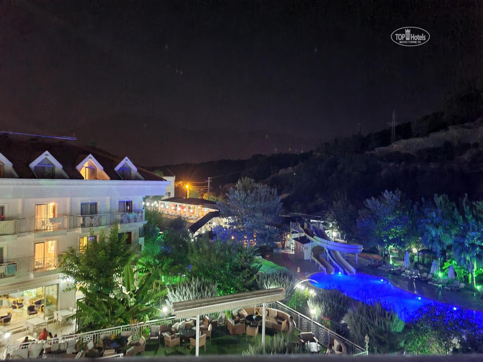 Miramor Hotel & Spa Antália Exterior foto The resort at night